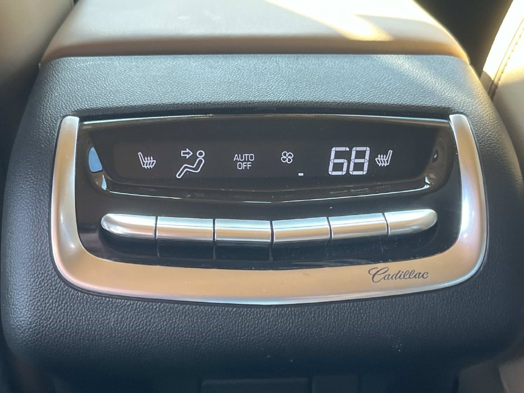 Used 2025 Cadillac XT6 Premium Luxury w/ Platinum Package FWD image 18