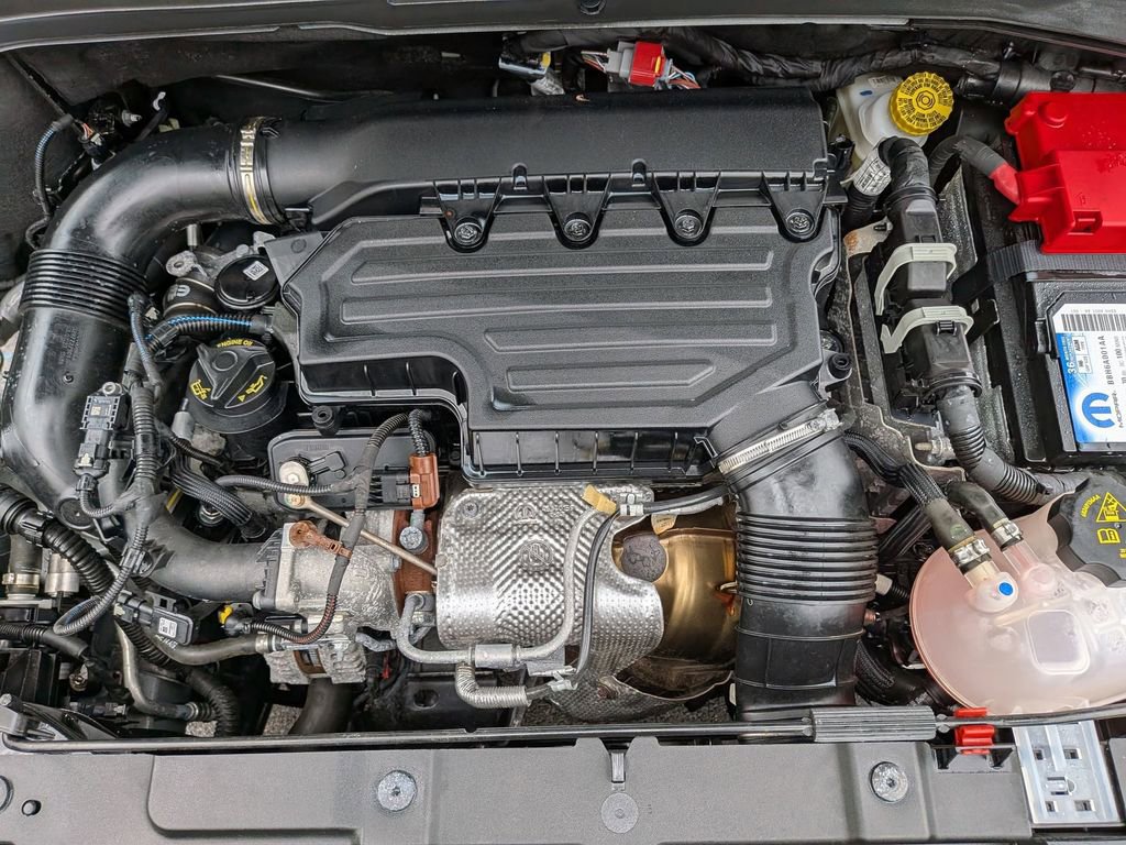 Used 2023 Jeep Renegade Latitude w/ Sun/Sound Group image 27