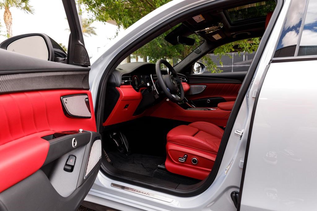 New 2026 Maserati Grecale Trofeo image 23