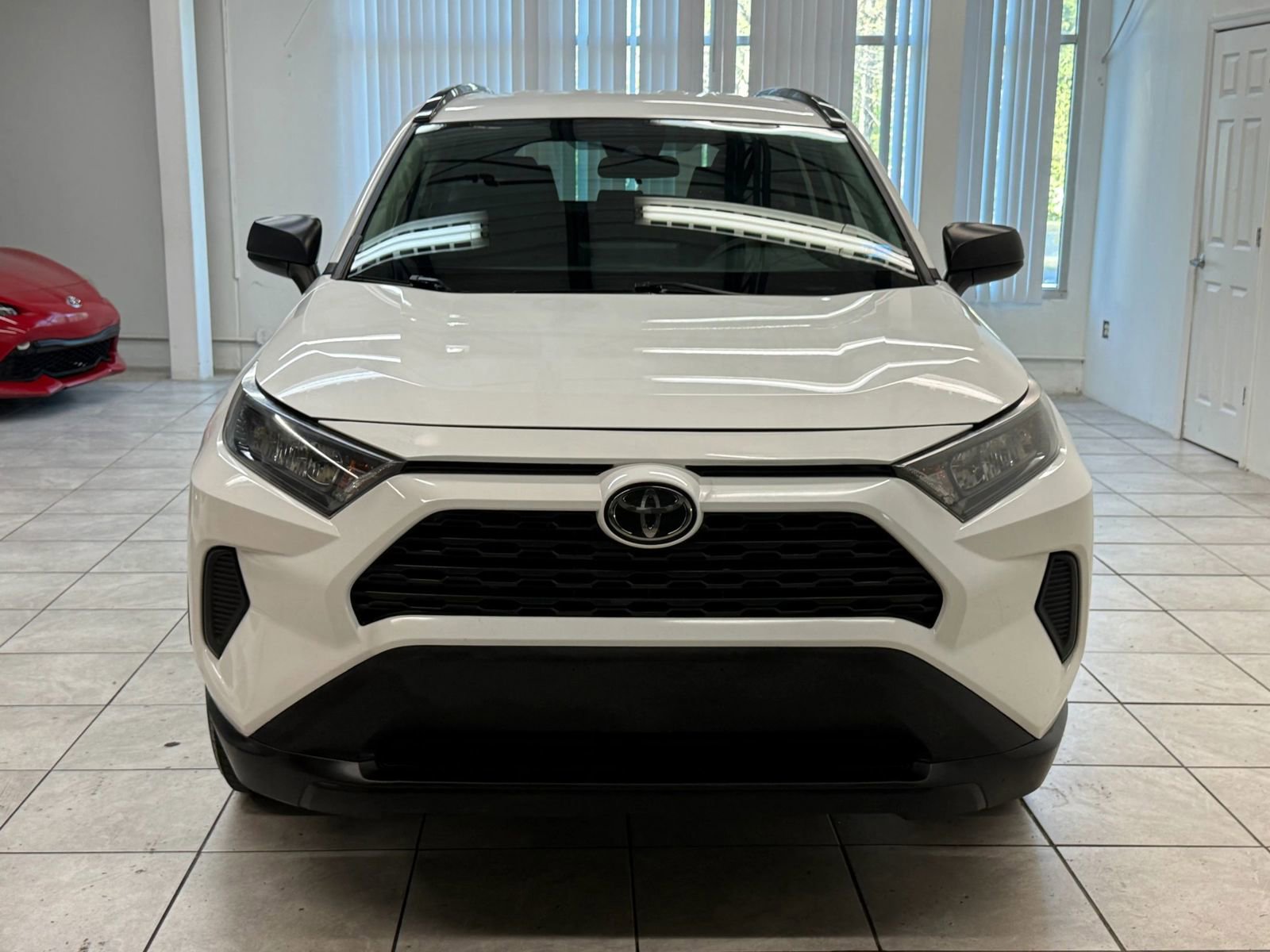 Used 2019 Toyota RAV4 LE w/ Carpet Mat Package AWD/4WD image 2