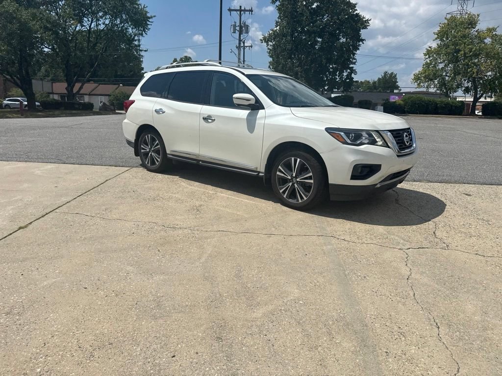 Used 2018 Nissan Pathfinder Platinum AWD/4WD image 7