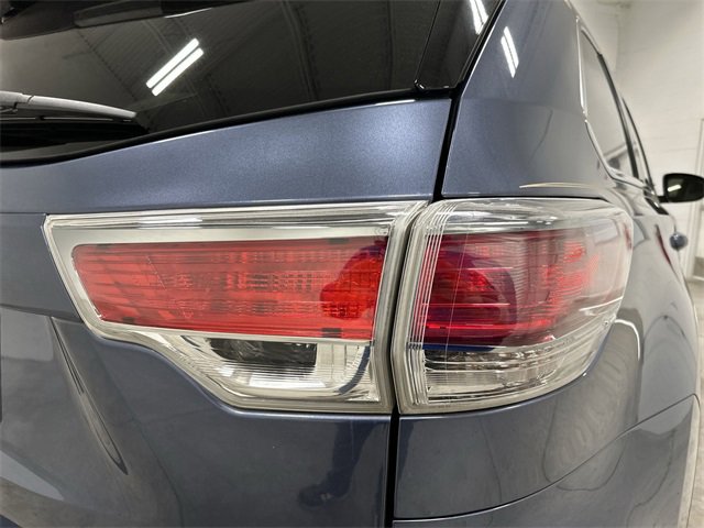 Used 2016 Toyota Highlander XLE image 23