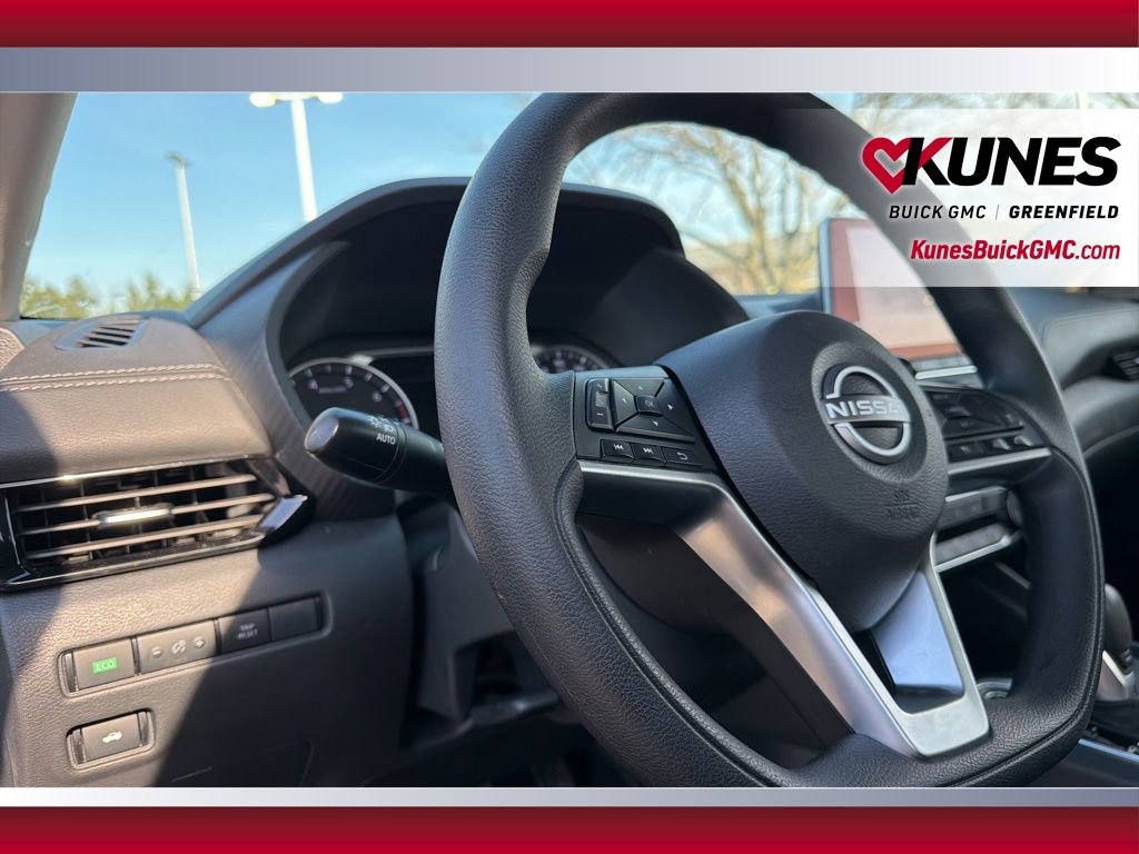 Used 2024 Nissan Sentra SV FWD image 17