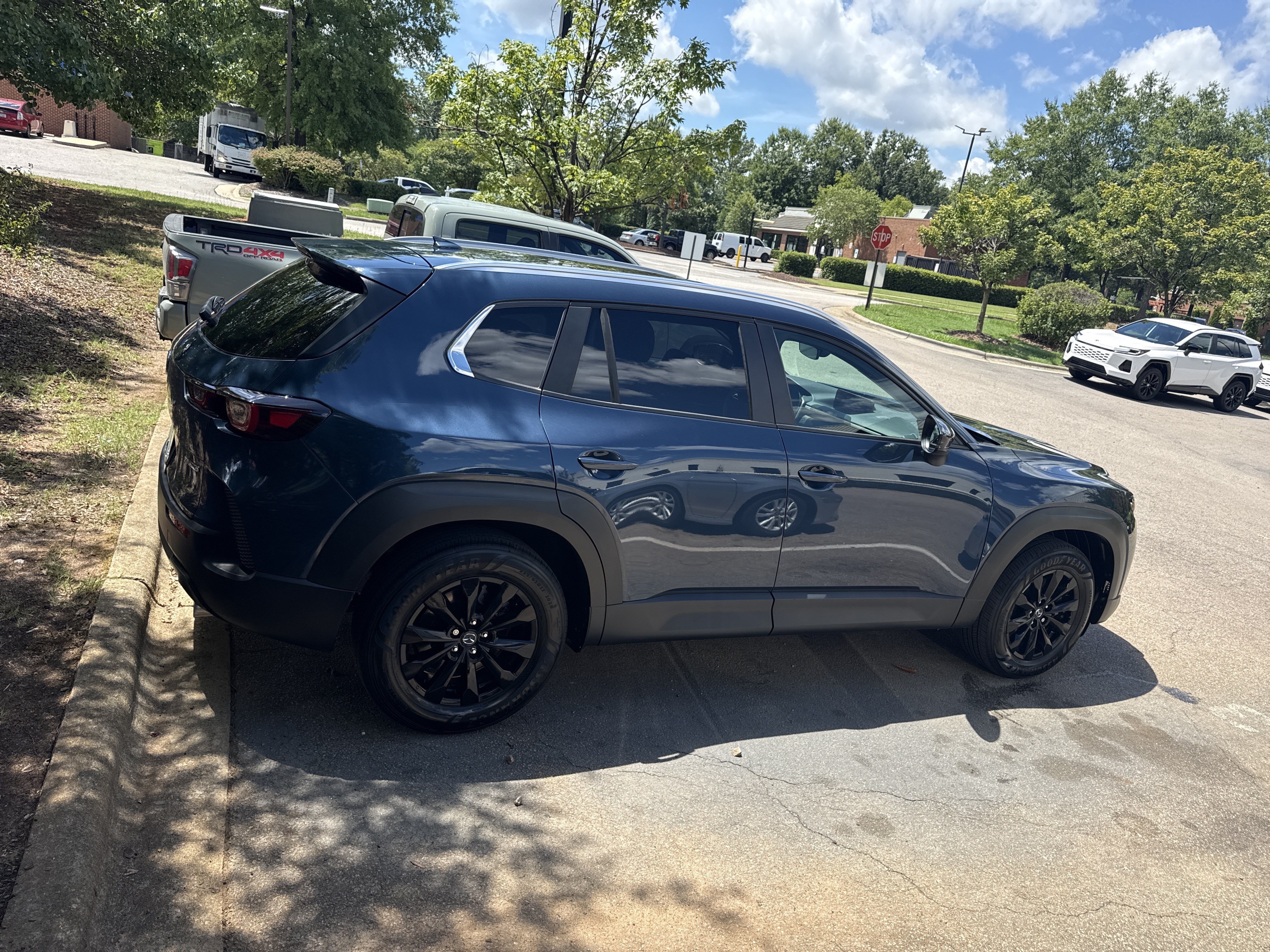 Used 2025 MAZDA CX-50 AWD 2.5 S w/ Premium Package image 11