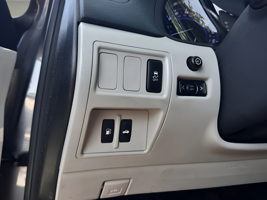 Used 2013 Lexus IS 250 w/ Premium Pkg Value Edition RWD image 16