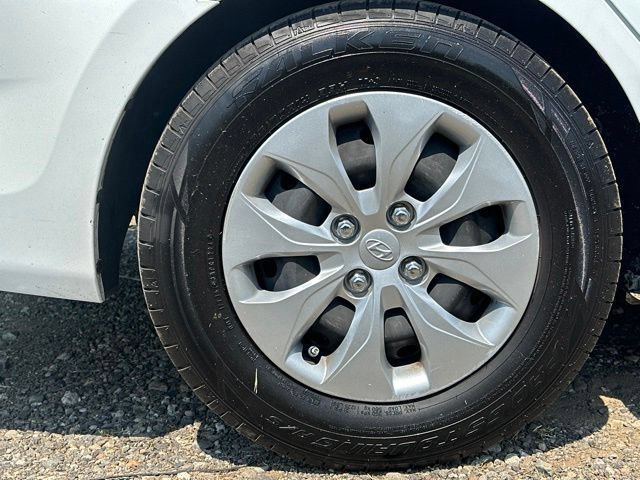 Used 2017 Hyundai Accent SE FWD image 11