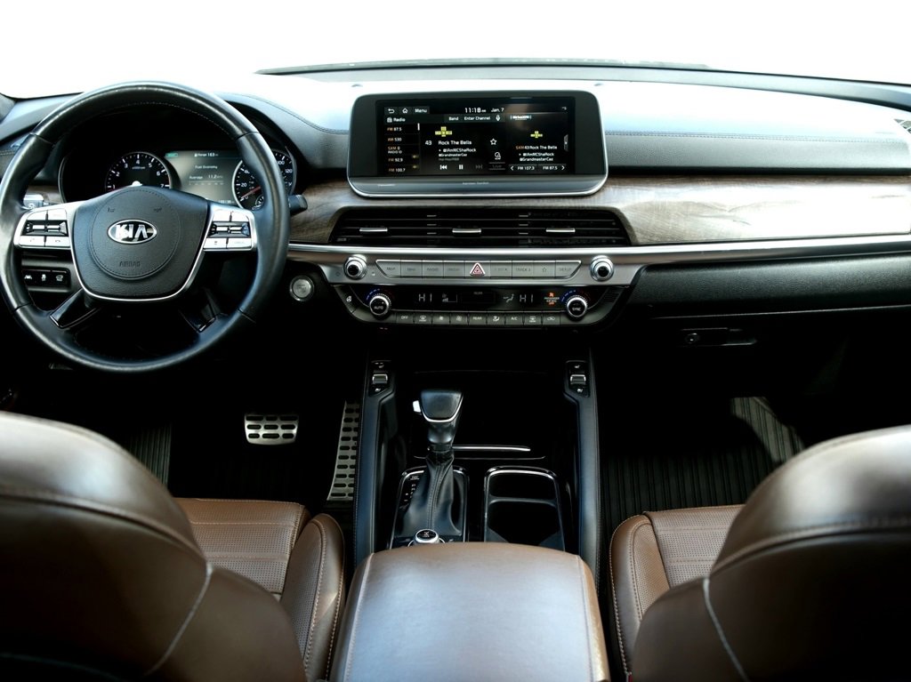 Used 2020 Kia Telluride SX w/ SX Prestige Package image 2
