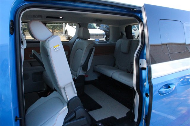 New 2025 Volkswagen ID. Buzz Pro S Plus image 17