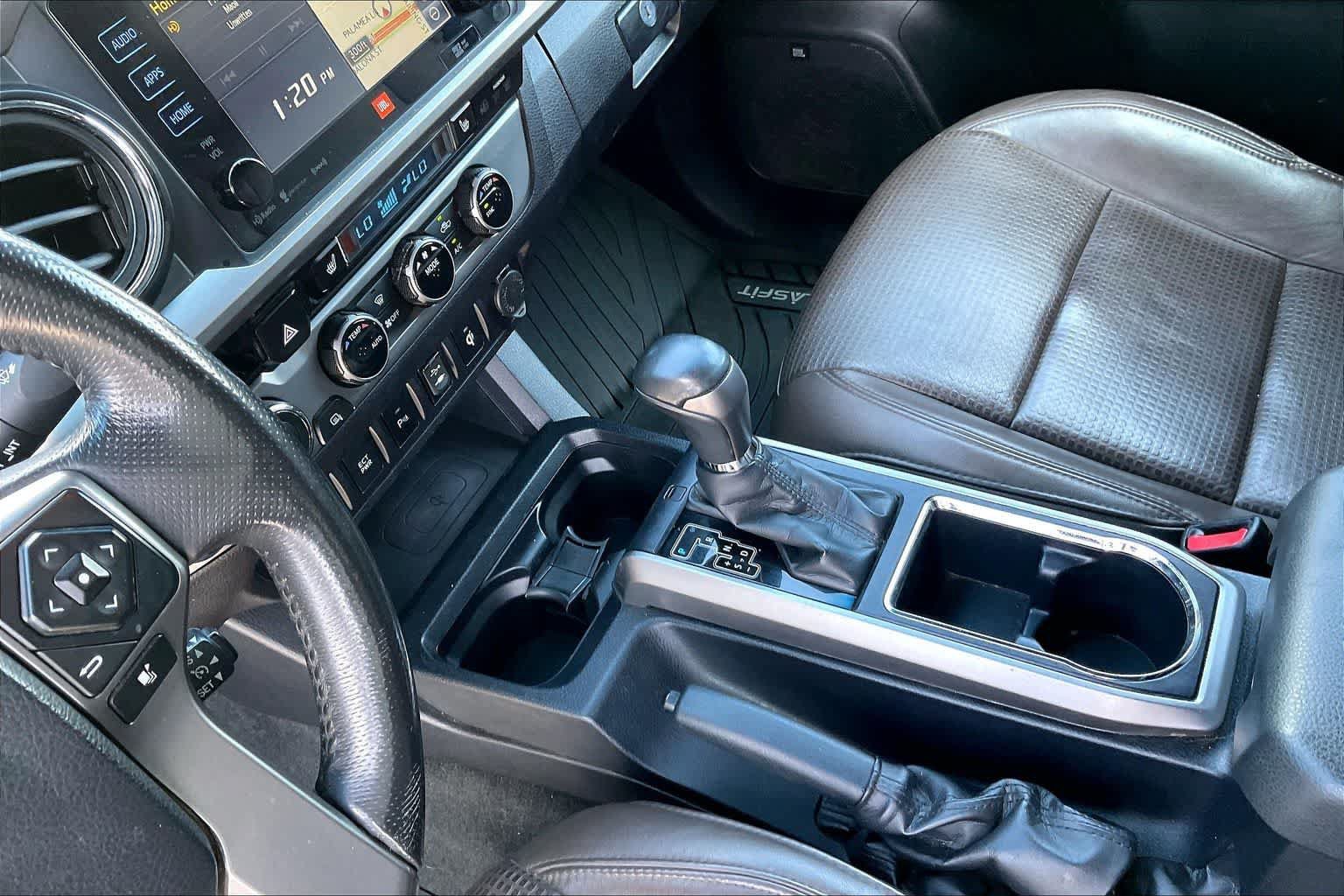 Used 2017 Toyota Tacoma Limited w/ Tow Package AWD/4WD image 16