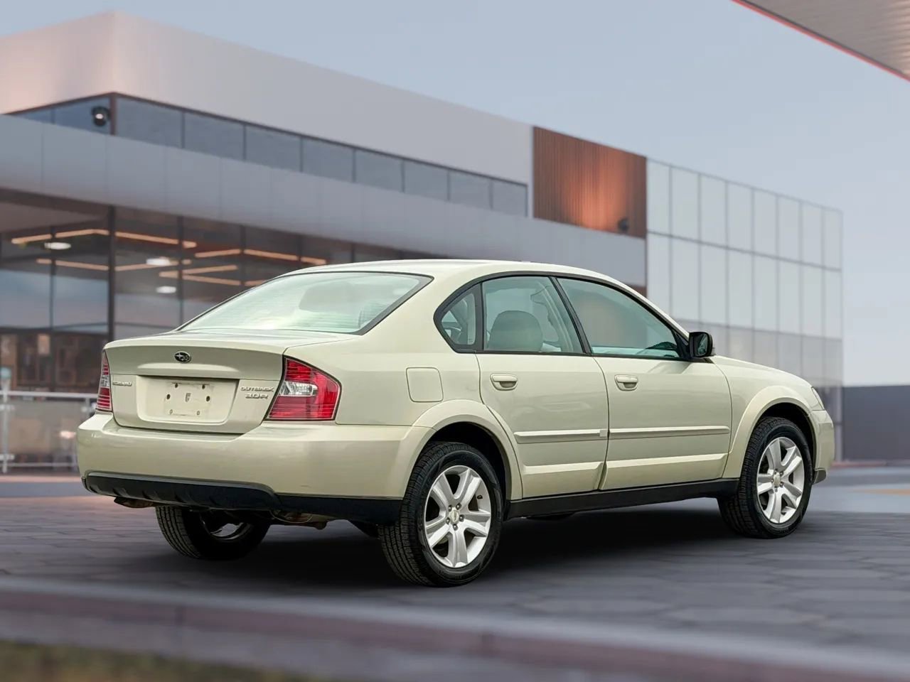 Used 2005 Subaru Outback 3.0R image 8