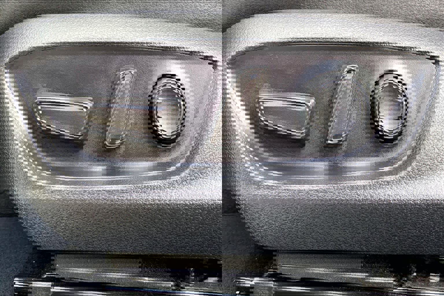 Used 2023 Toyota Camry SE image 33