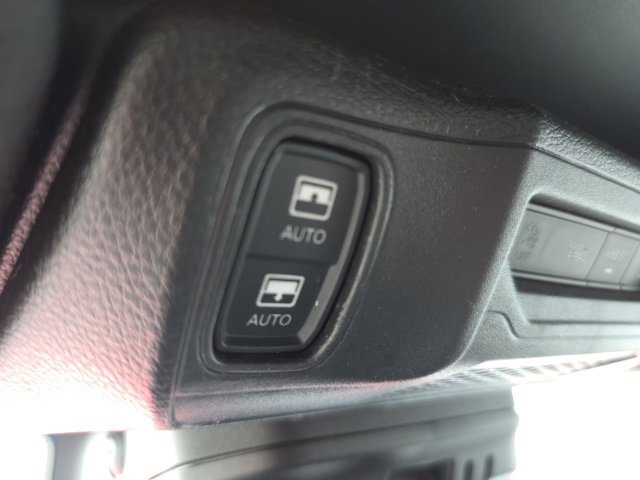 Used 2024 Jeep Wrangler Sport S image 27