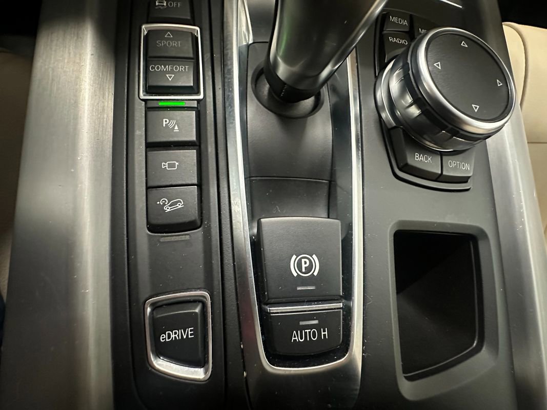 Used 2016 BMW X5 xDrive40e image 23