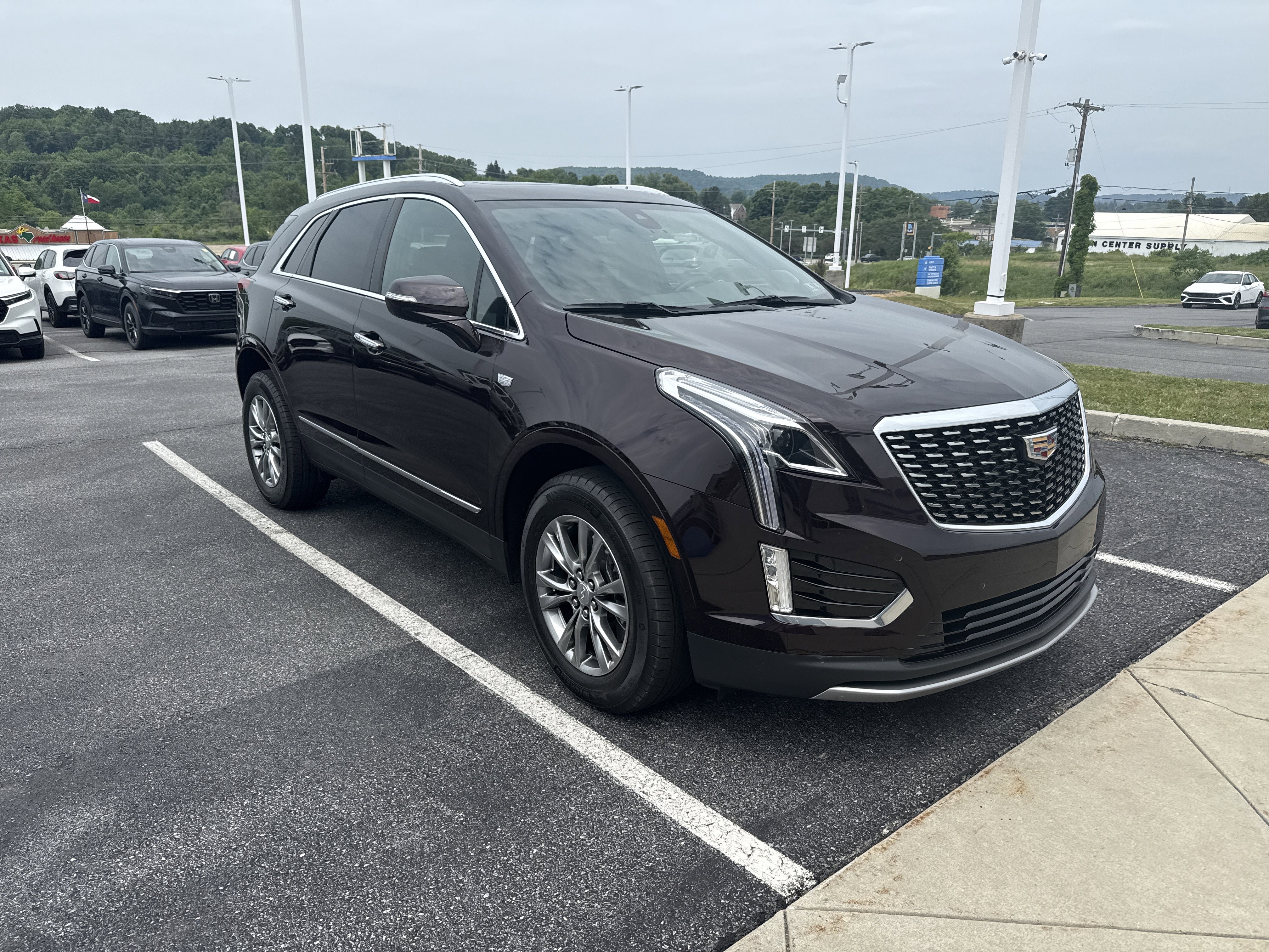 Used 2021 Cadillac XT5 Premium Luxury AWD/4WD image 1