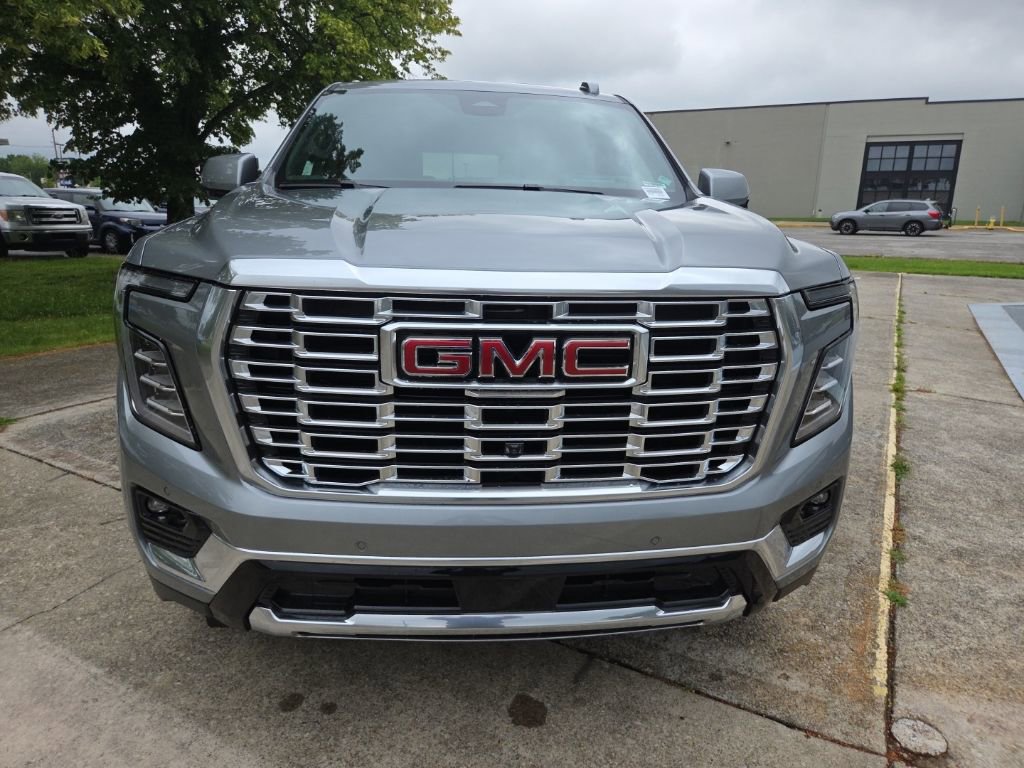 Used 2026 GMC Yukon Denali w/ Denali Reserve Package AWD/4WD image 8
