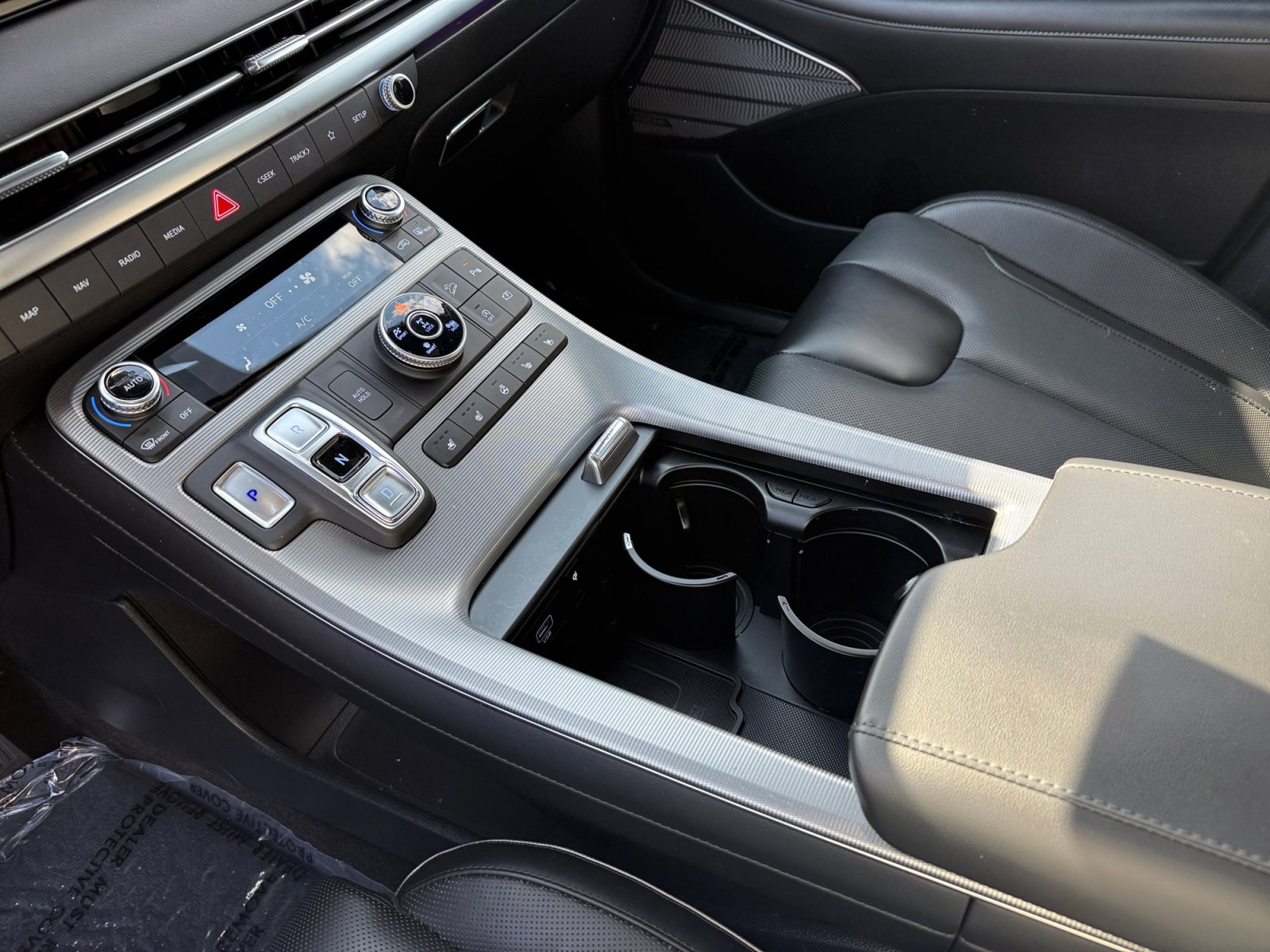 Used 2024 Hyundai Palisade Calligraphy image 13