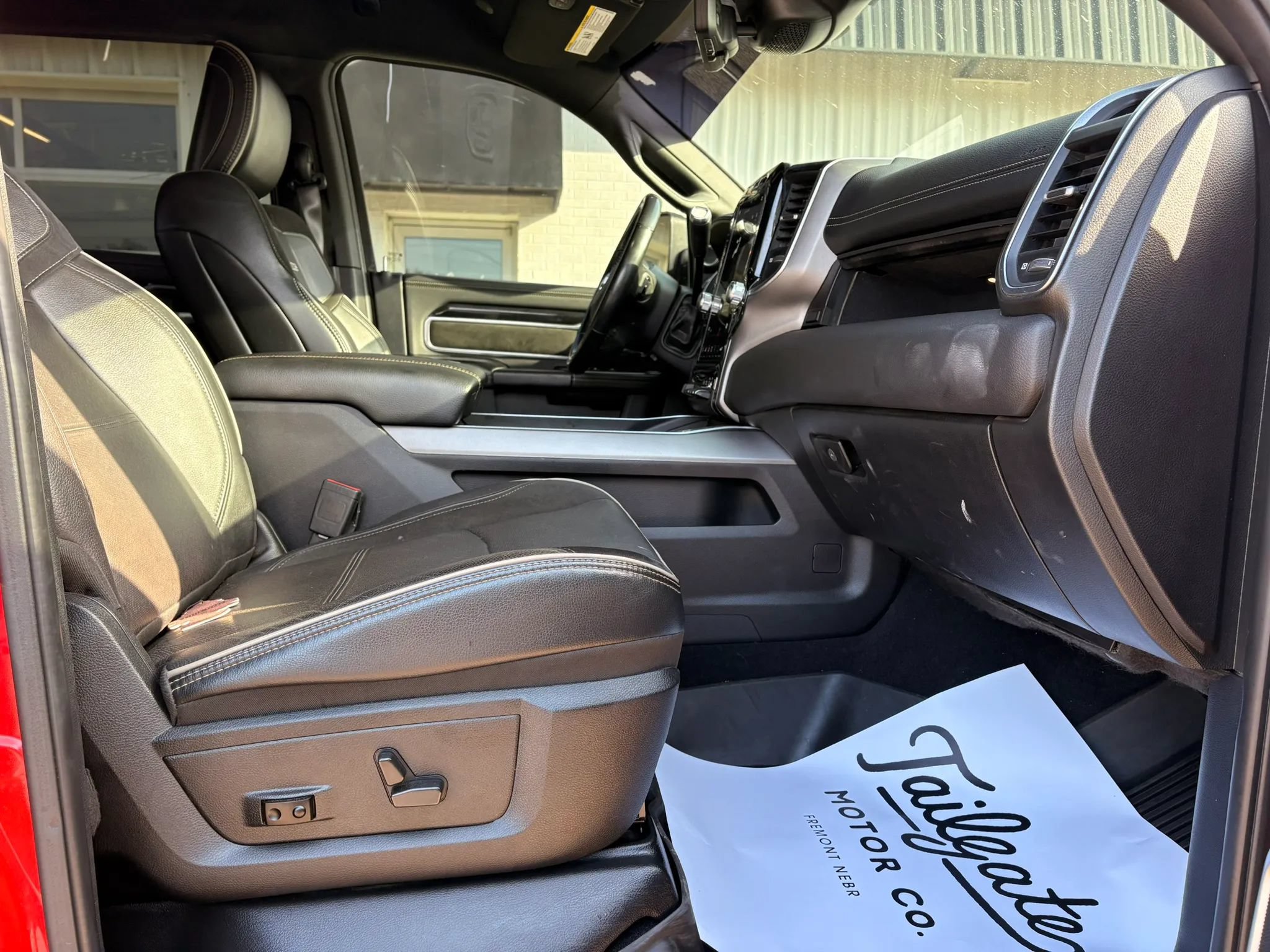 Used 2021 RAM 2500 Laramie AWD/4WD image 12