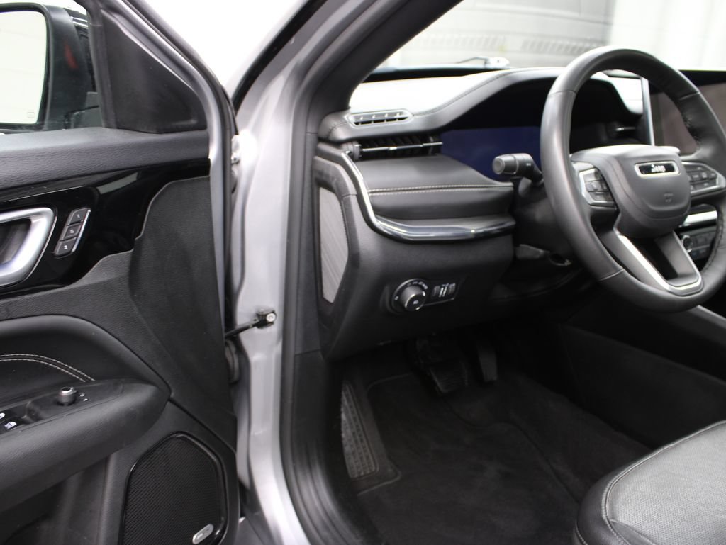 Used 2023 Jeep Compass High Altitude w/ Driver Assist Group I AWD/4WD image 52