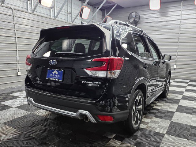 Used 2022 Subaru Forester Touring AWD/4WD image 6