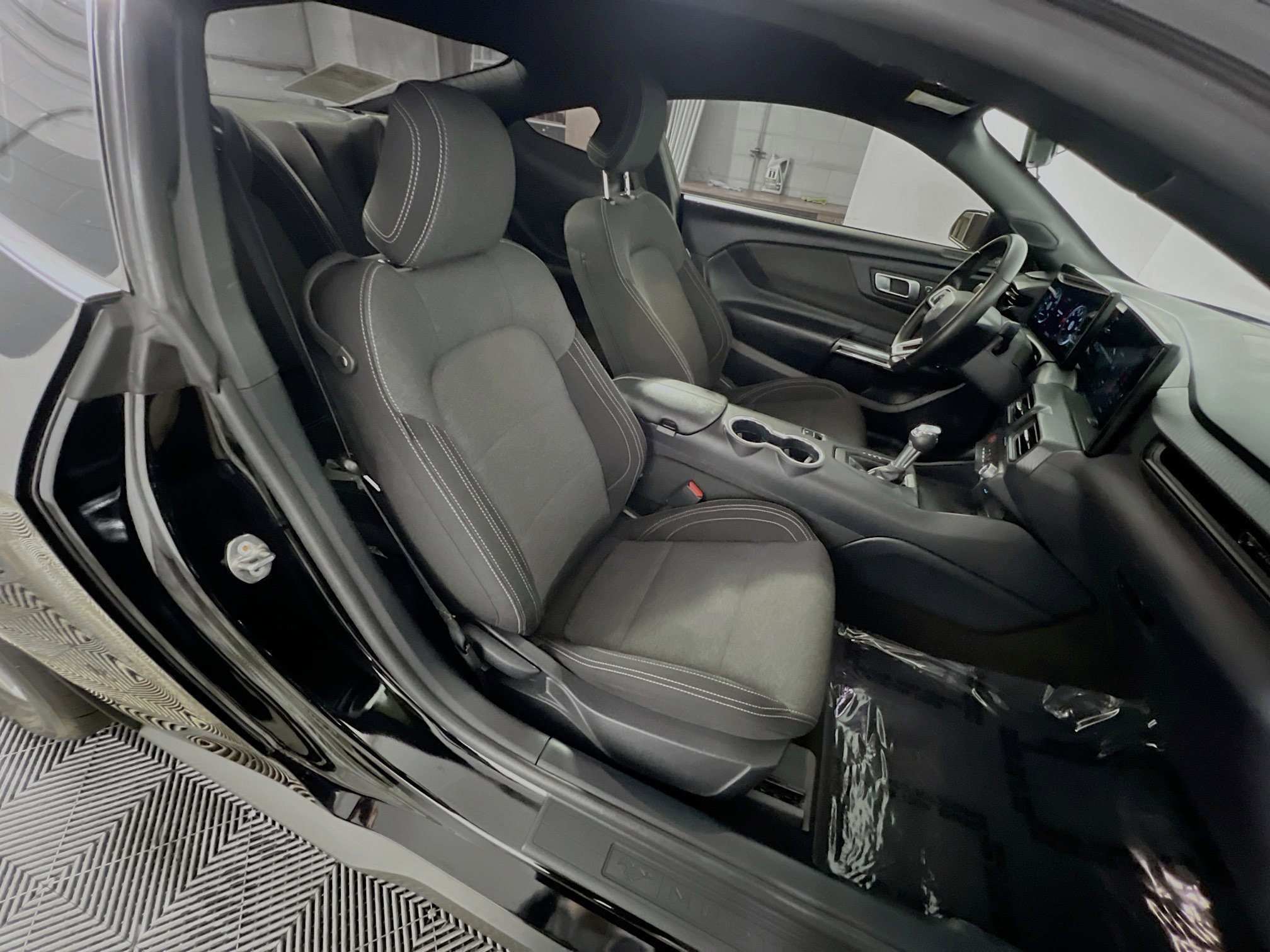 Used 2024 Ford Mustang EcoBoost image 31