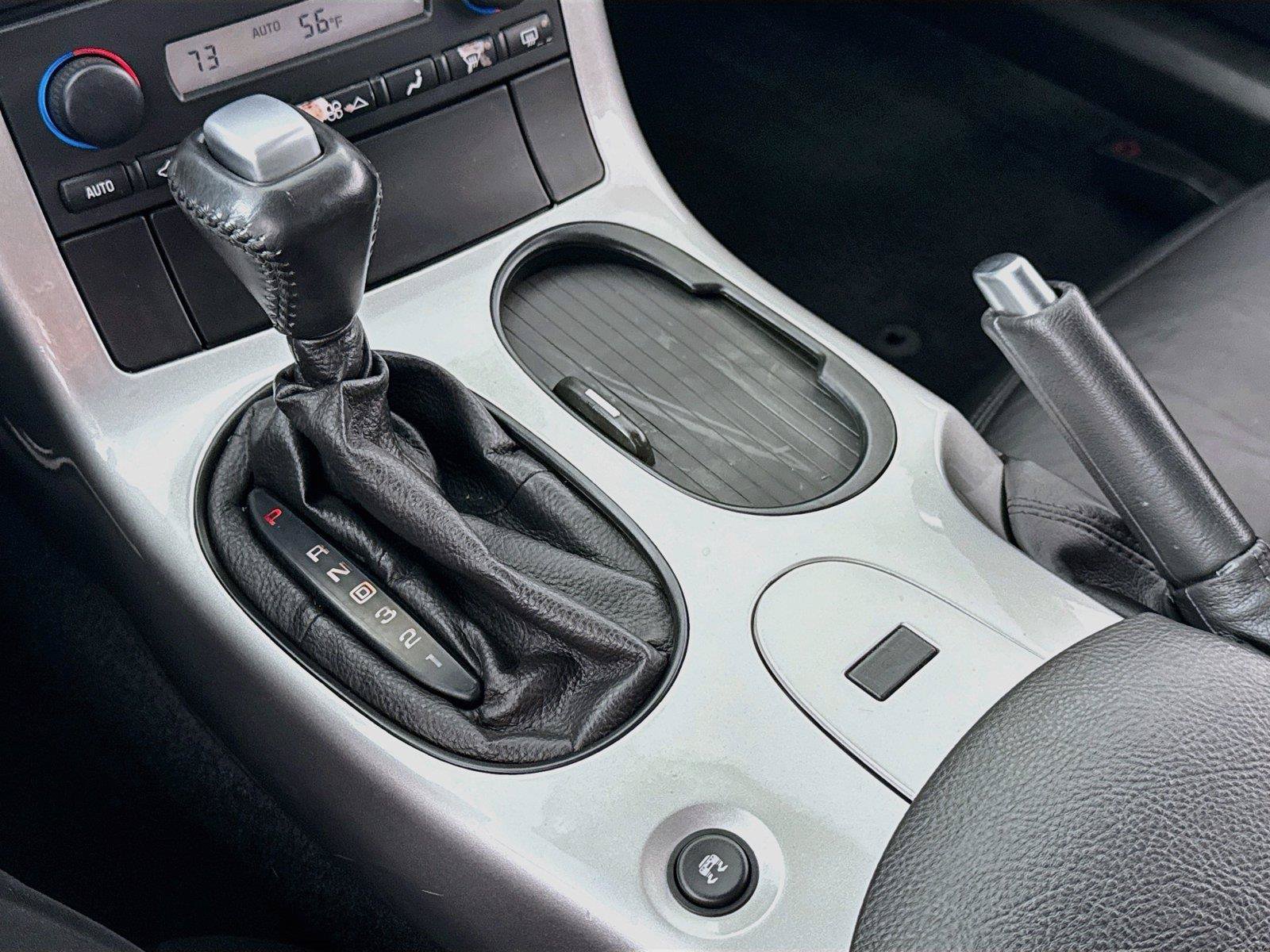 Used 2005 Chevrolet Corvette Coupe RWD image 9