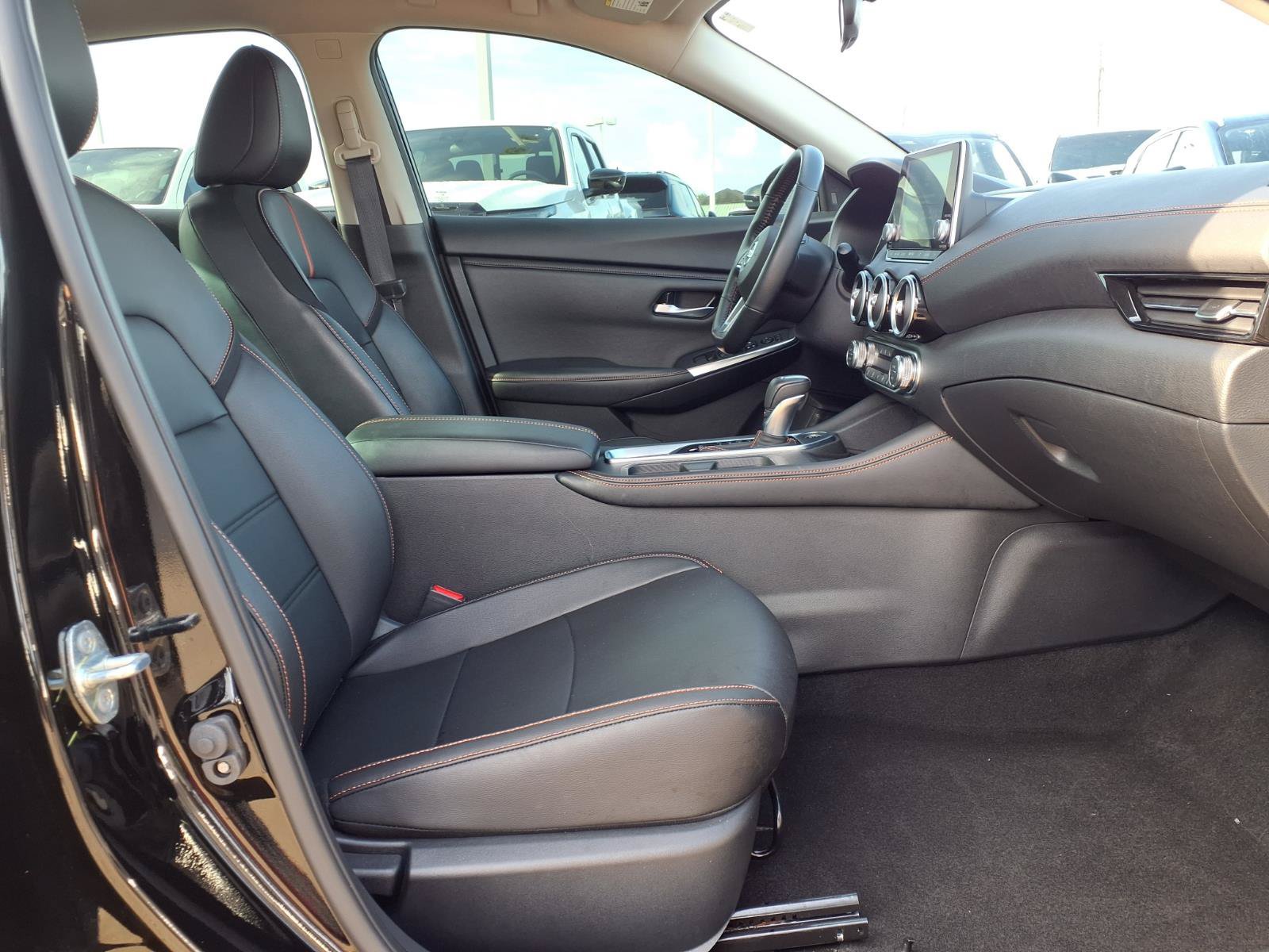 Used 2023 Nissan Sentra SR w/ SR Premium Package FWD image 13