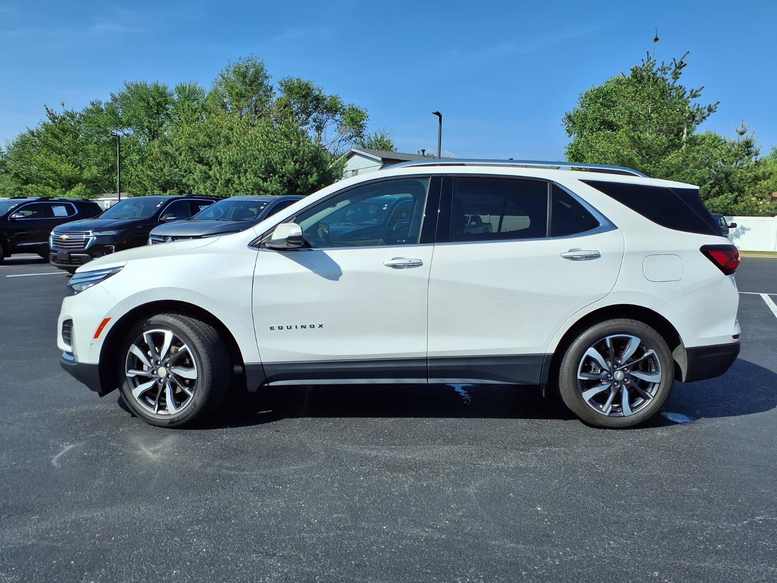 Used 2022 Chevrolet Equinox Premier AWD/4WD image 31