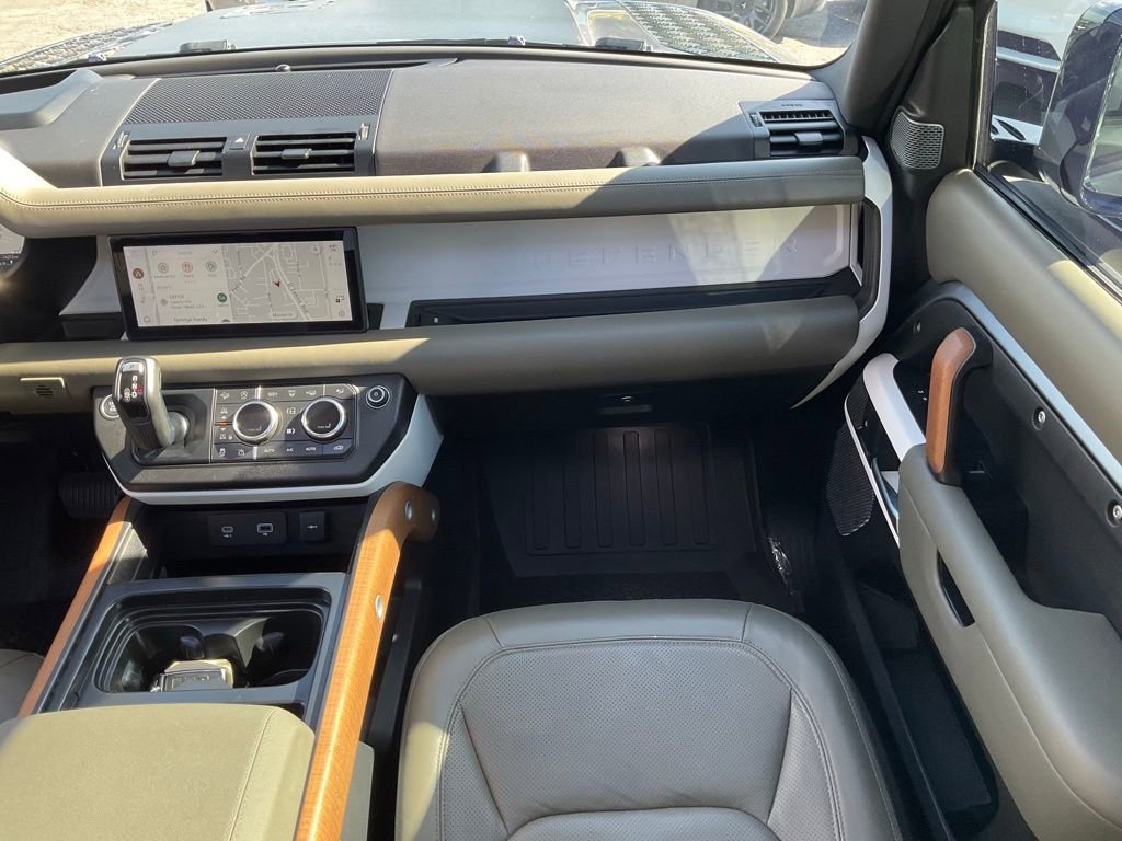 Used 2020 Land Rover Defender 110 HSE AWD/4WD image 66