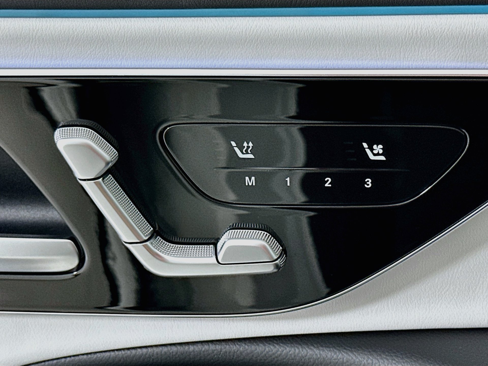 Certified 2025 Mercedes-Benz E 450 4MATIC Sedan image 22