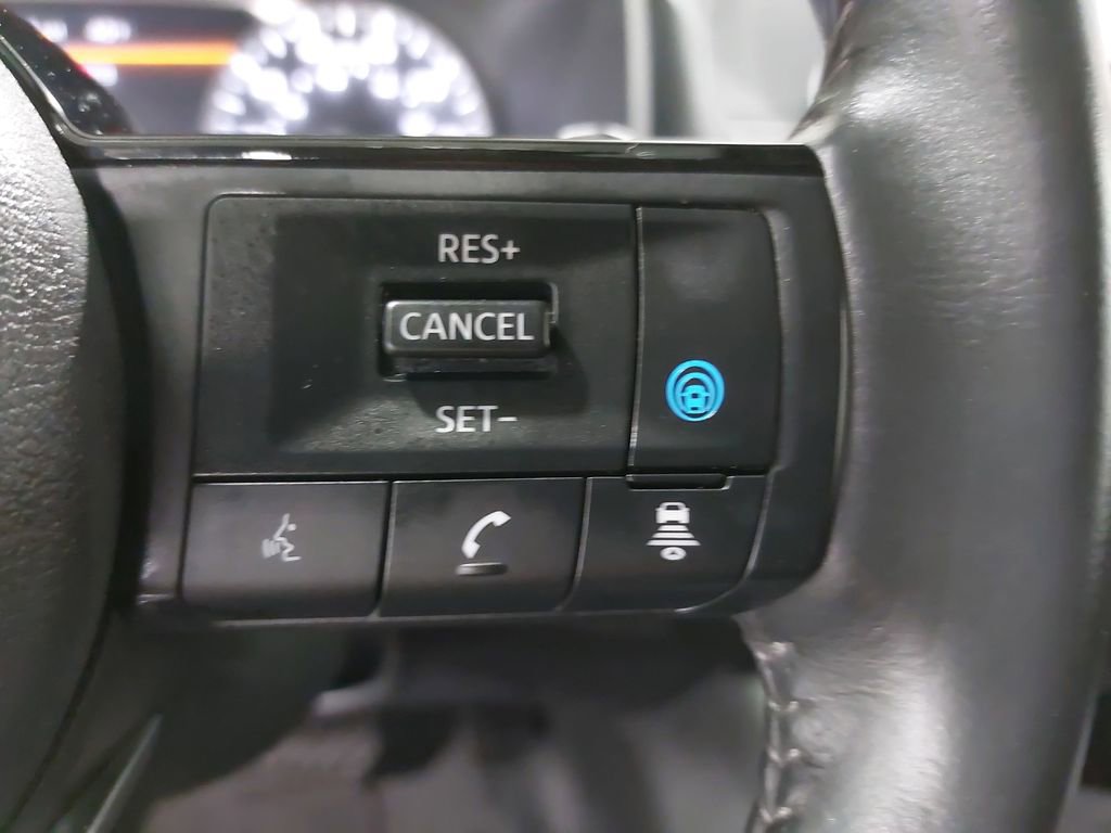 Used 2023 Nissan Rogue SV w/ SV Premium B Package image 18