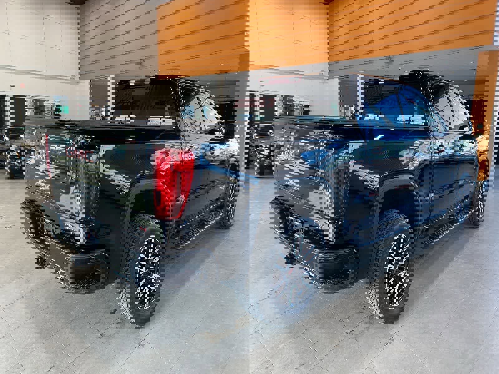 Used 2019 GMC Sierra 1500 AT4 w/ AT4 Premium Package image 5