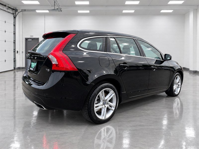 Used 2015 Volvo V60 T5 Premier FWD image 7