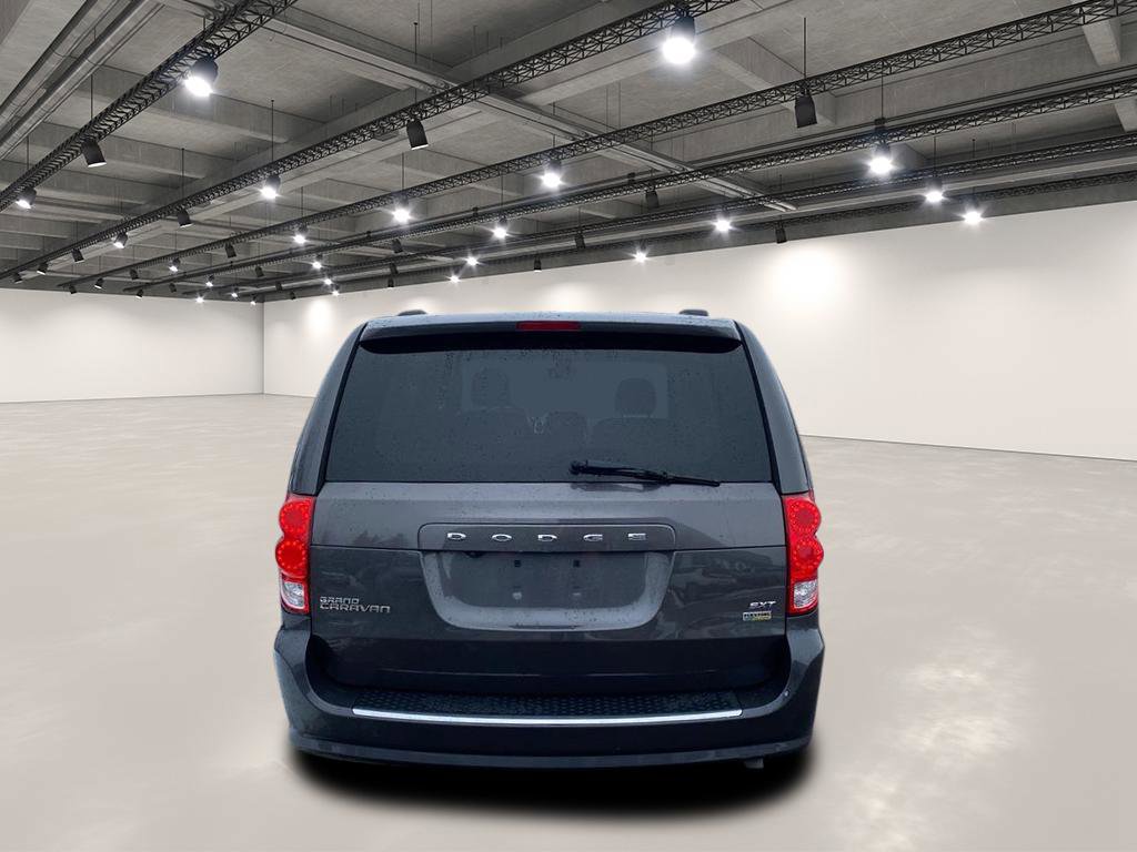 Used 2019 Dodge Grand Caravan SXT image 6