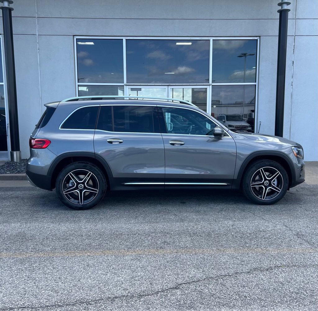 New 2026 Mercedes-Benz GLB 250 4MATIC image 9
