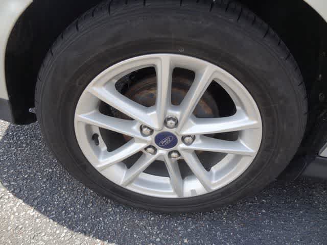 Used 2016 Ford Focus SE FWD image 19