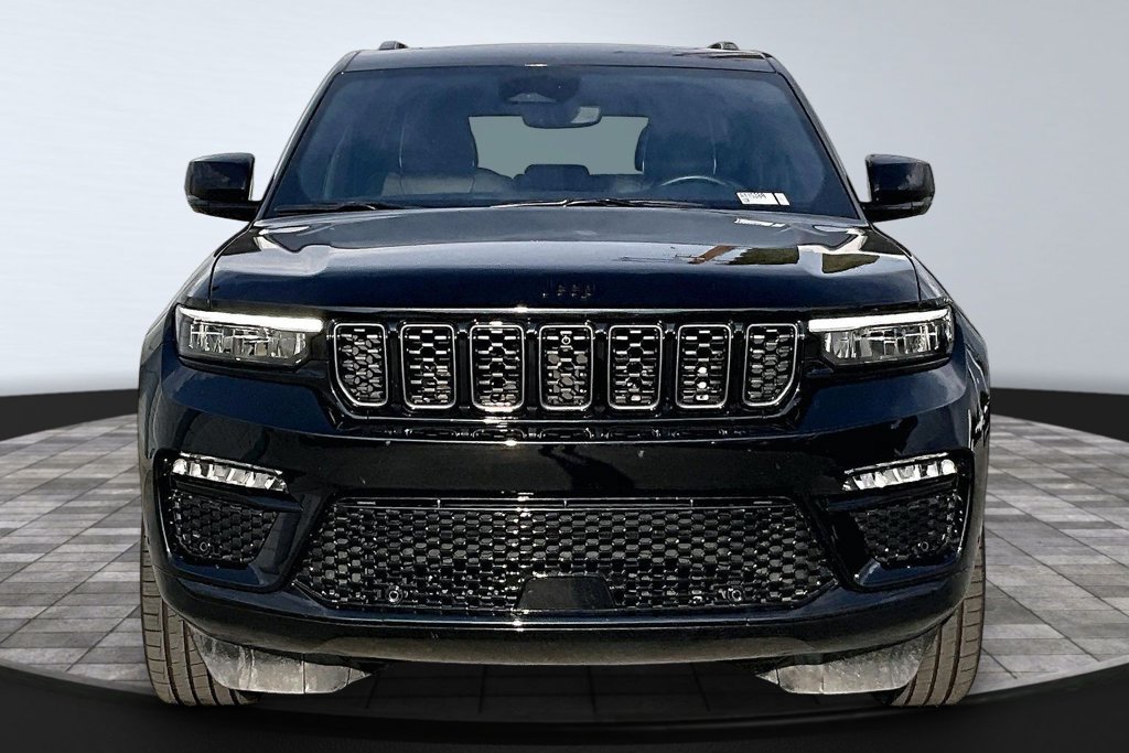 Used 2025 Jeep Grand Cherokee Summit w/ Obsidian Package AWD/4WD image 26