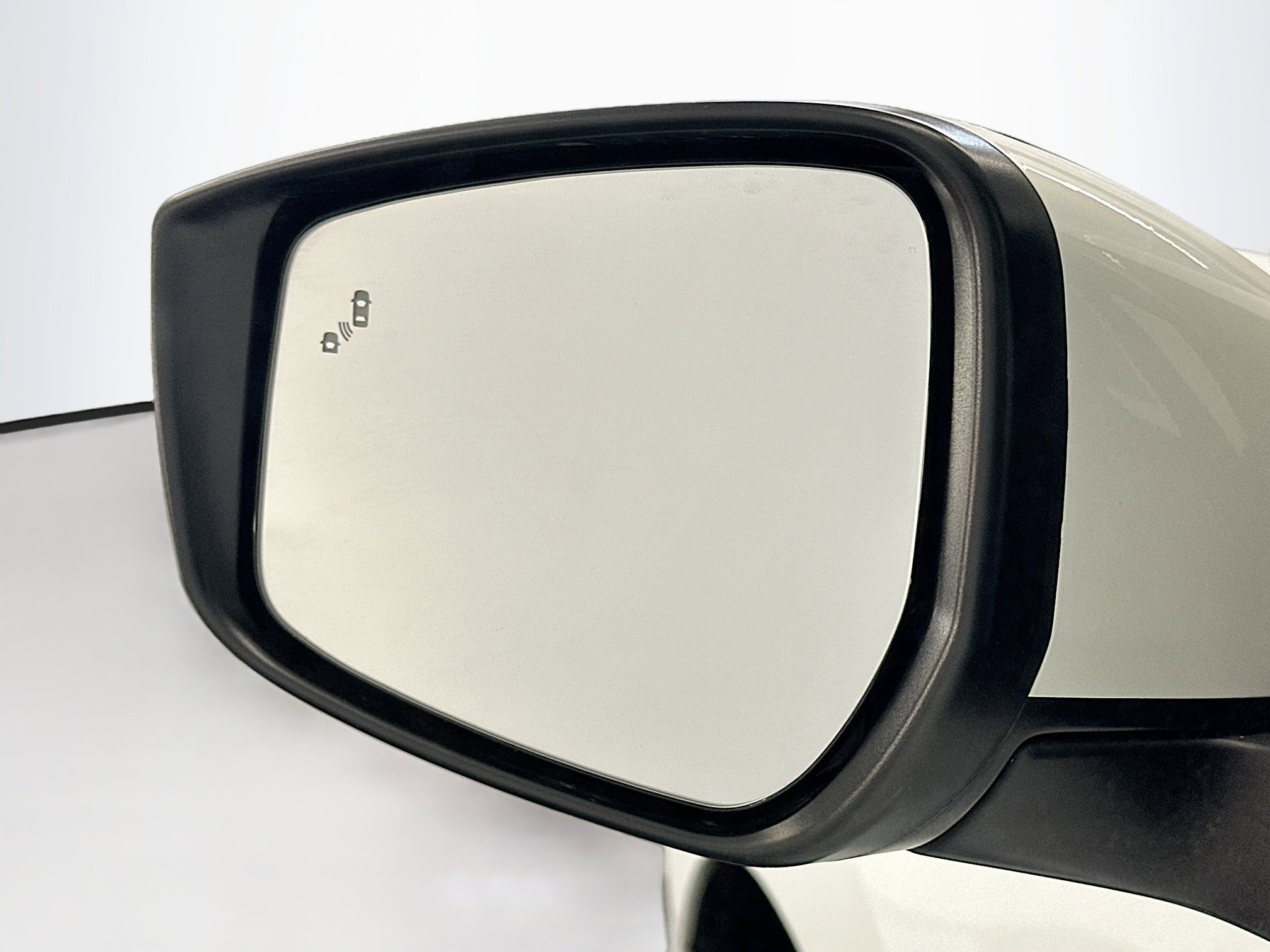 Used 2025 Nissan Leaf S image 16