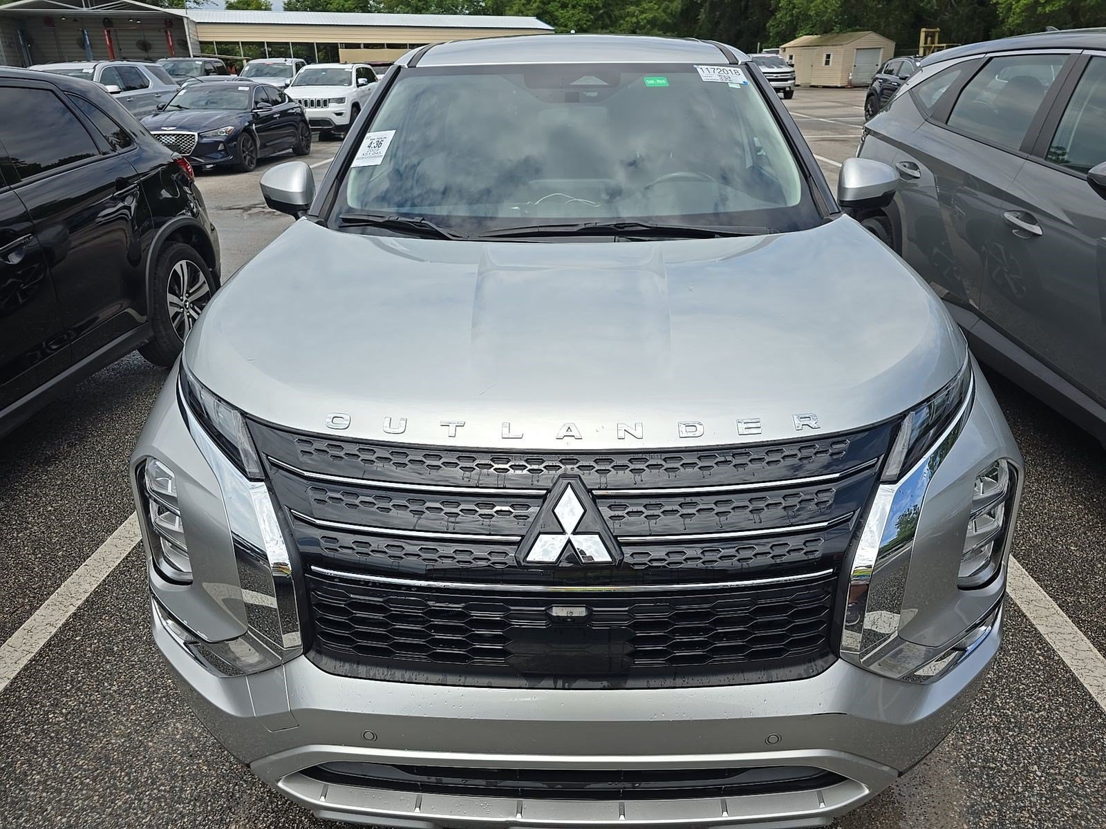 Used 2023 Mitsubishi Outlander SE FWD image 2