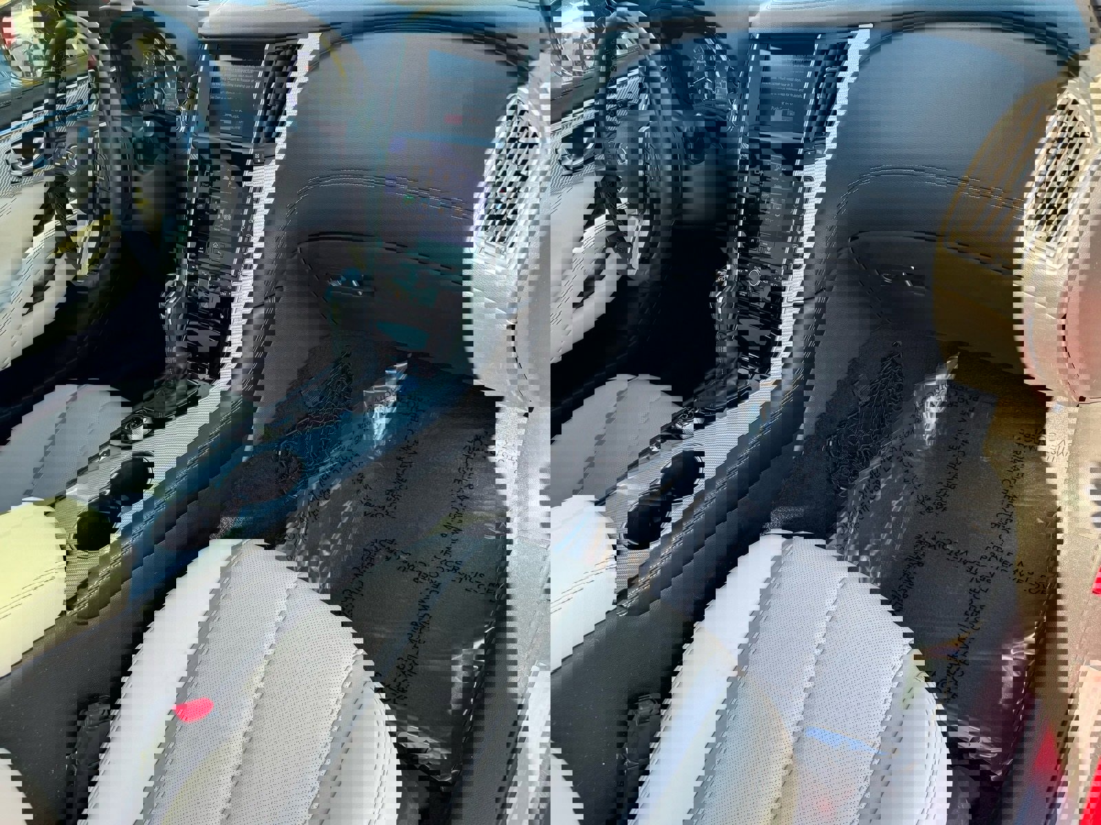 Used 2017 INFINITI Q60 Red Sport 400 image 13