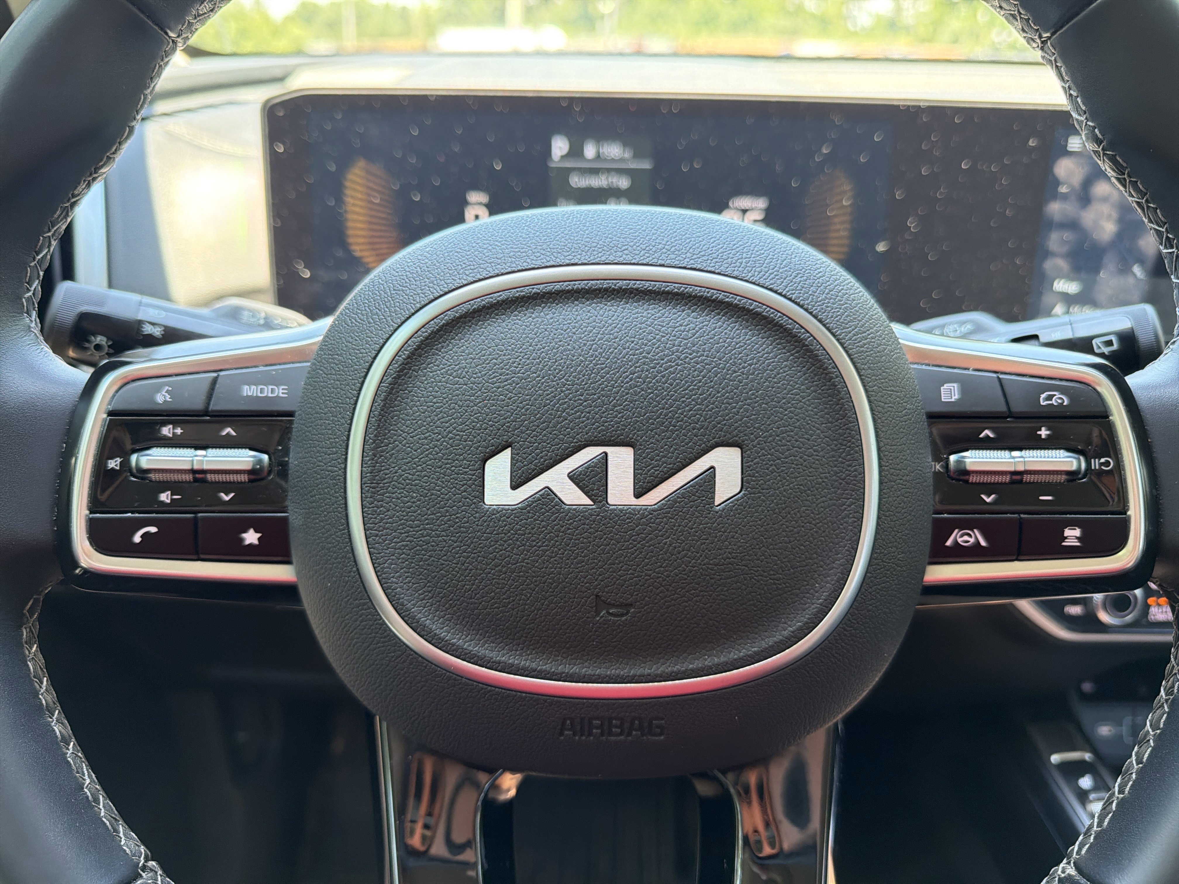 Used 2025 Kia Sorento S w/ Panoramic Sunroof Package FWD image 12