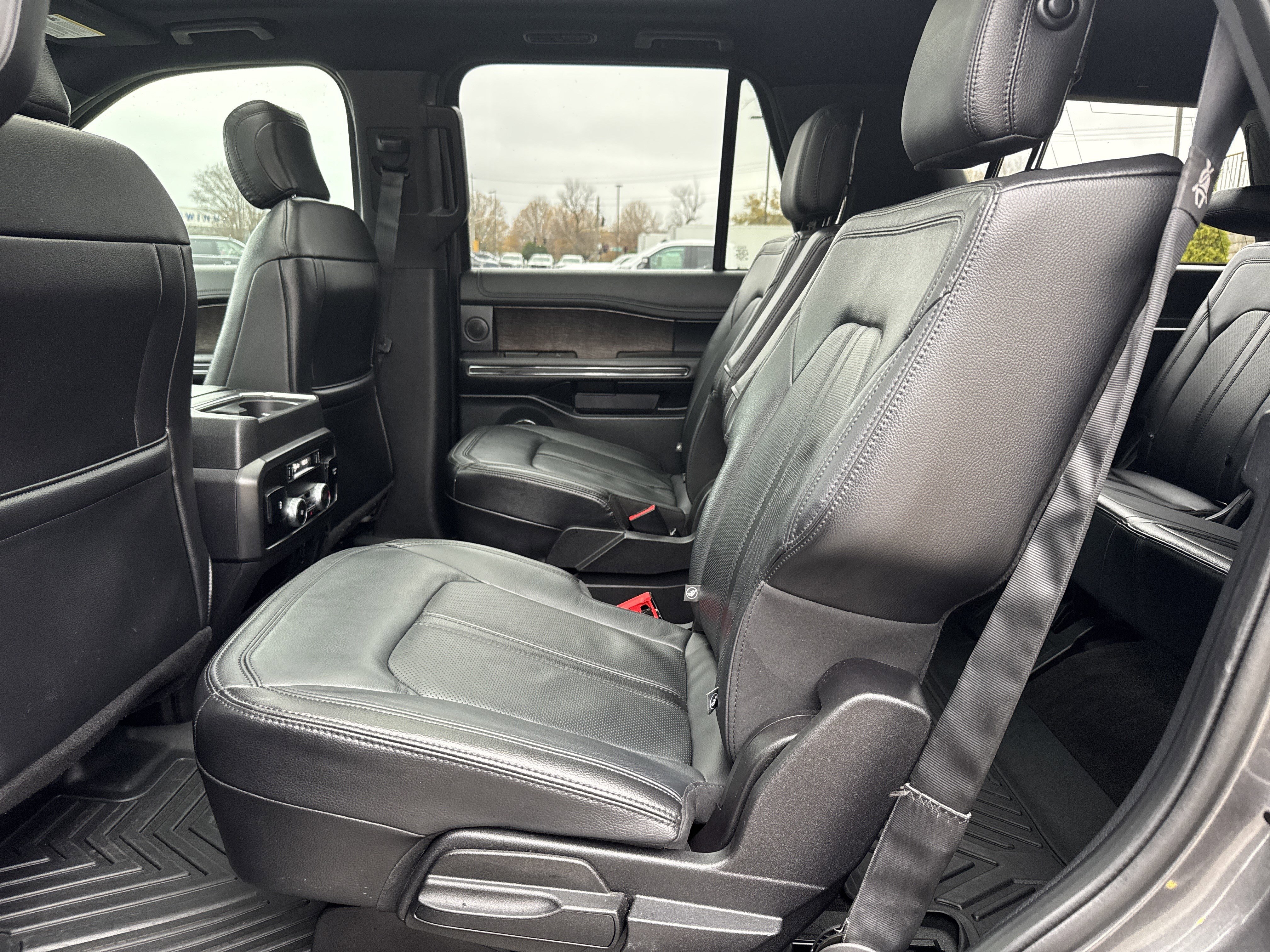 Used 2020 Ford Expedition Limited w/ Equipment Group 302A image 31