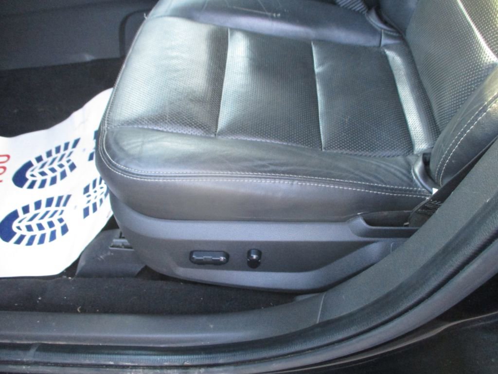 Used 2009 Ford Taurus Limited image 12