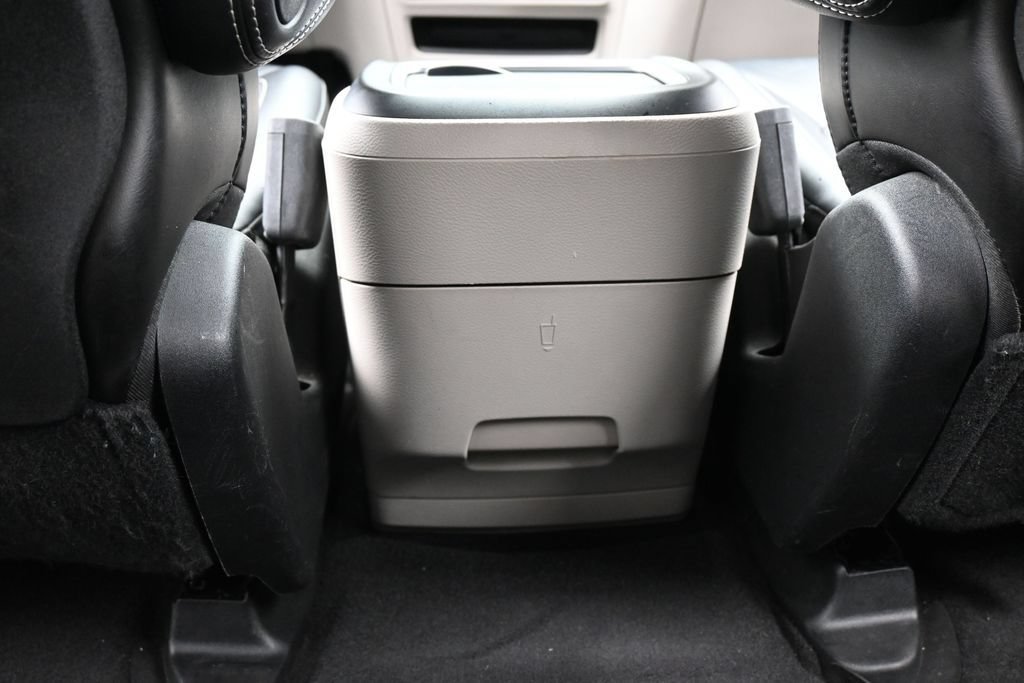 Used 2023 Chrysler Pacifica Touring-L FWD image 40