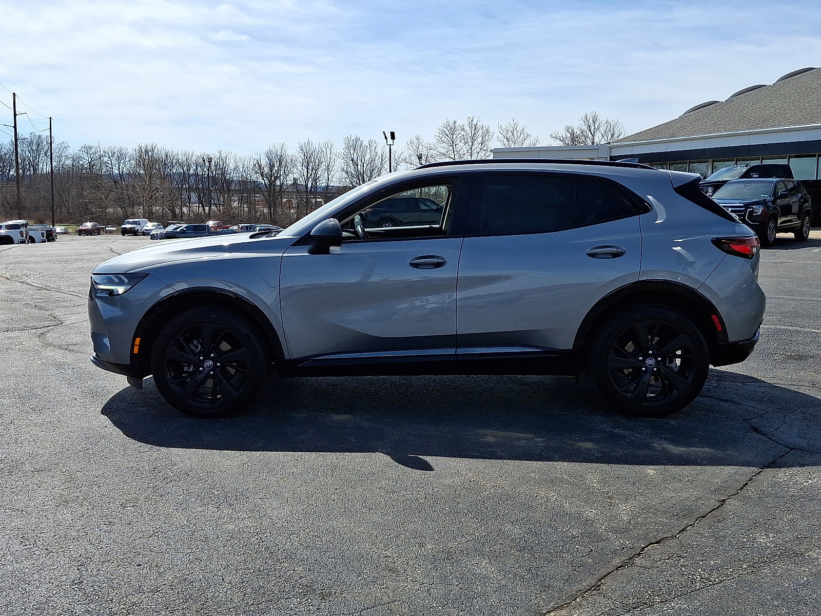 Used 2023 Buick Envision Essence w/ Sport Touring Package image 5