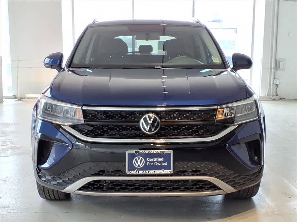 Certified 2022 Volkswagen Taos SE AWD/4WD image 2
