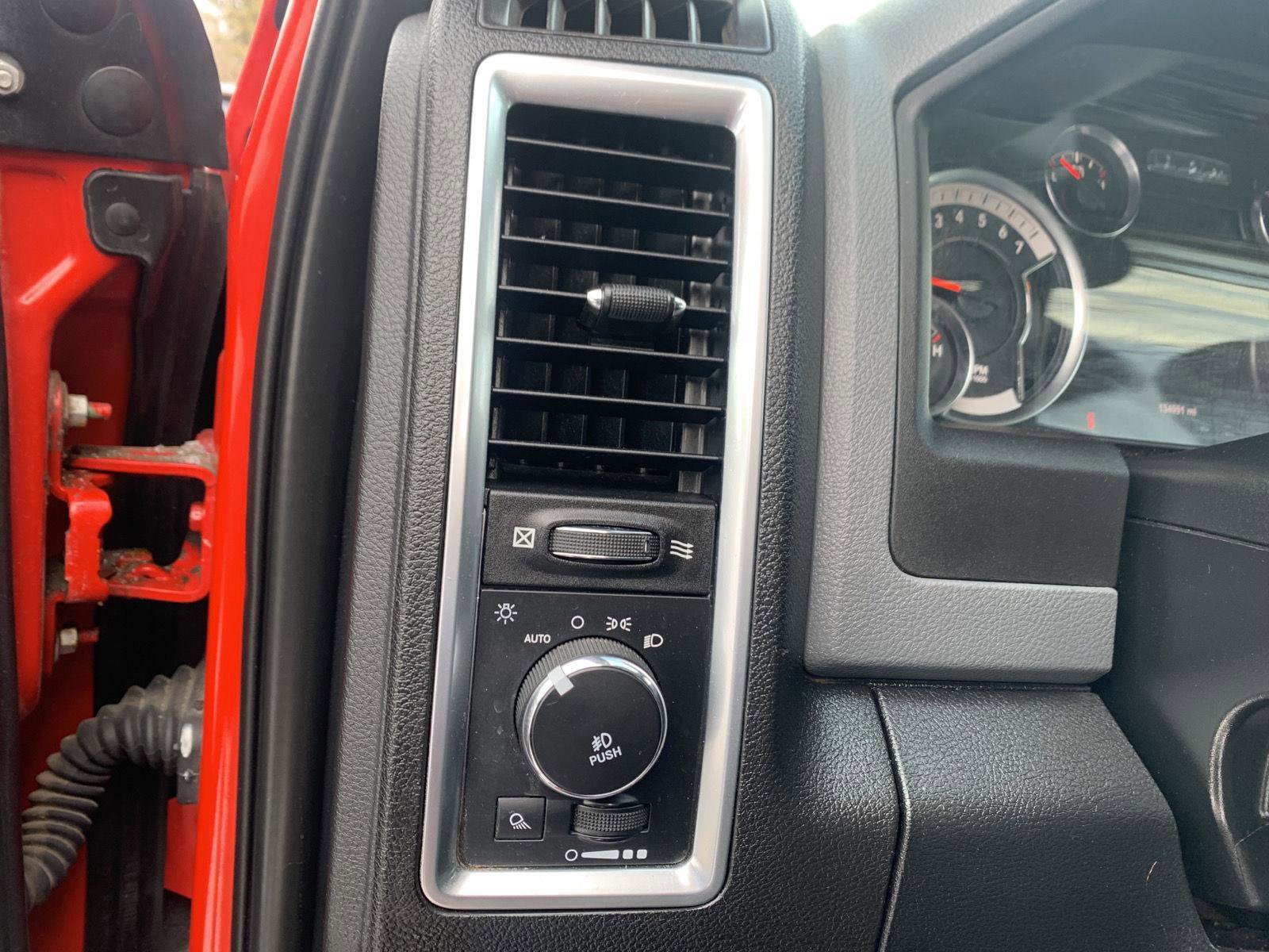 Used 2017 RAM 1500 Big Horn image 34