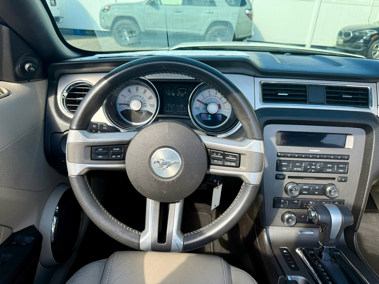 Used 2010 Ford Mustang Convertible image 23