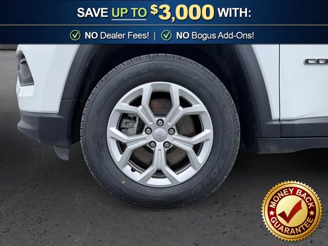 Used 2024 Jeep Compass Latitude AWD/4WD image 13