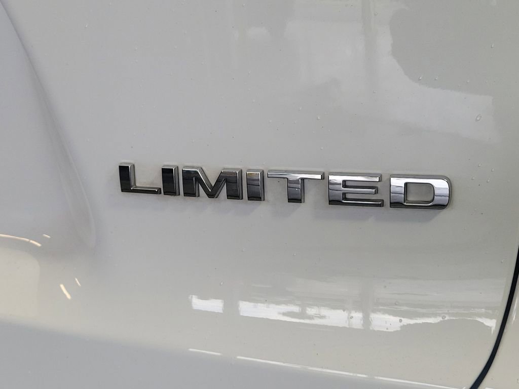 Used 2019 Jeep Cherokee Limited image 8