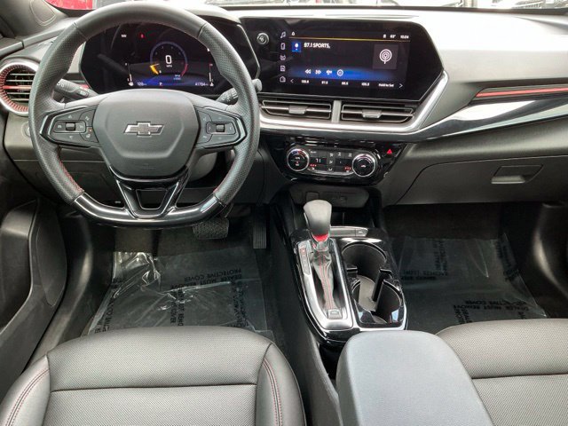 Used 2025 Chevrolet Trax RS w/ Driver Confidence Package FWD image 13
